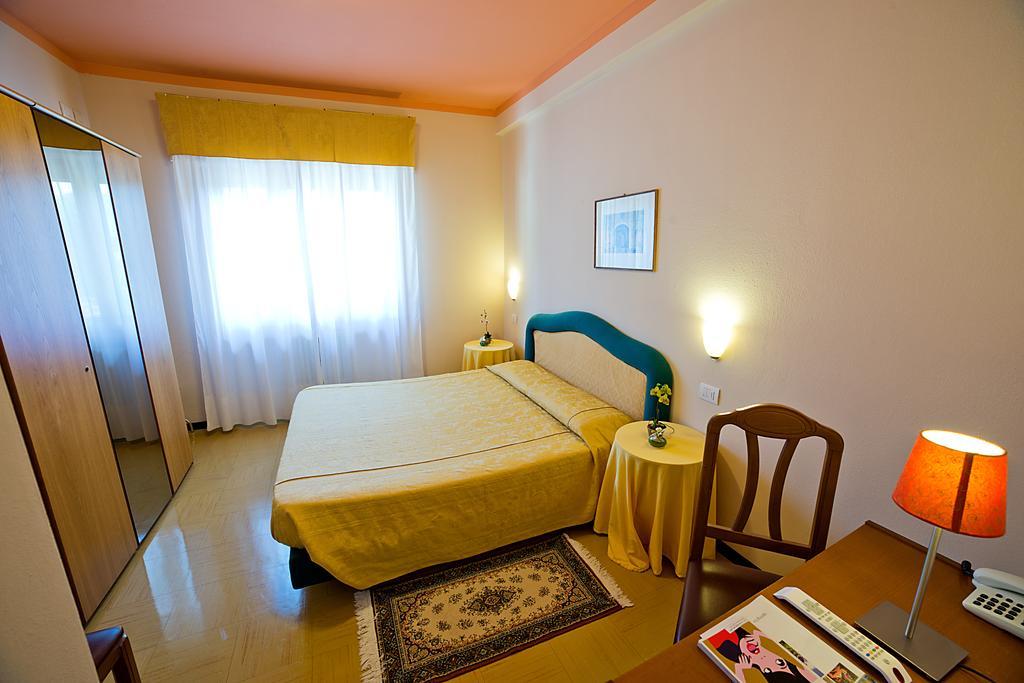 Hotel Europa Porlezza Chambre photo